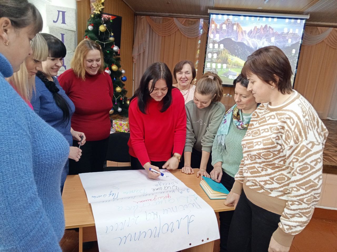 Проведено засідання територіальної професійної спільноти працівників психологічної служби та психологічний курс для працівників психологічної служби закладів освіти